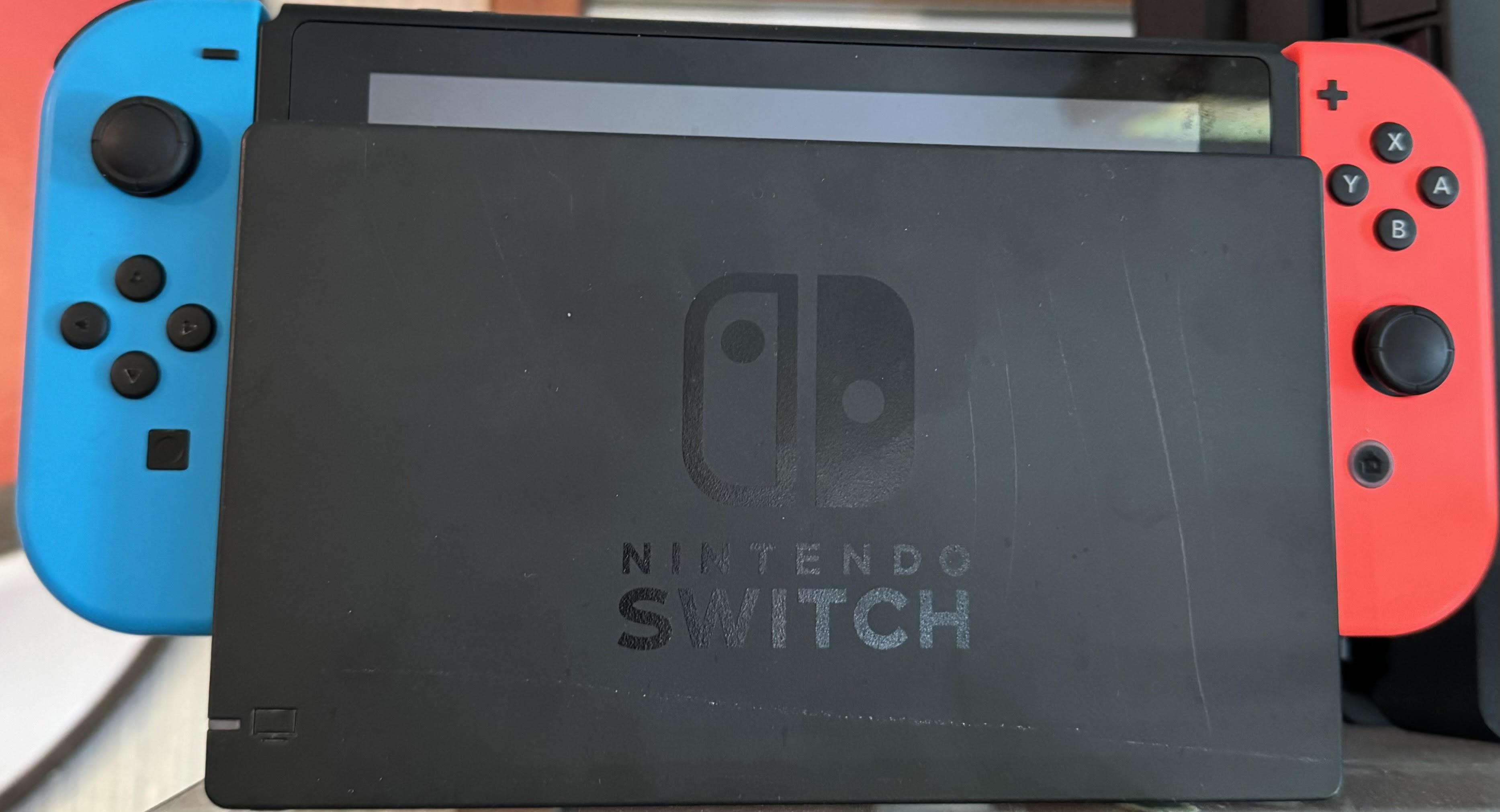 Nintendo Switch + spill